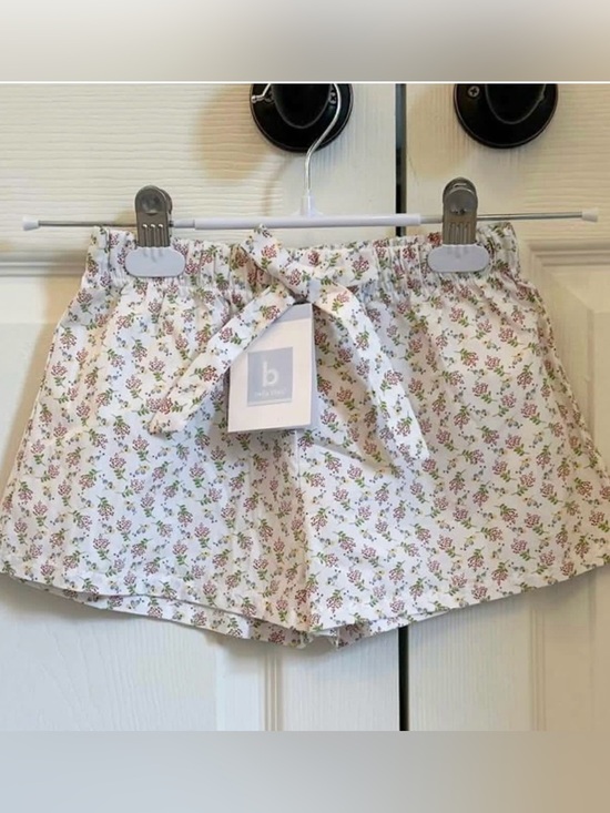 bella bliss Other - NWT Bella Bliss red Floral Elastic Shorts with bow size 7